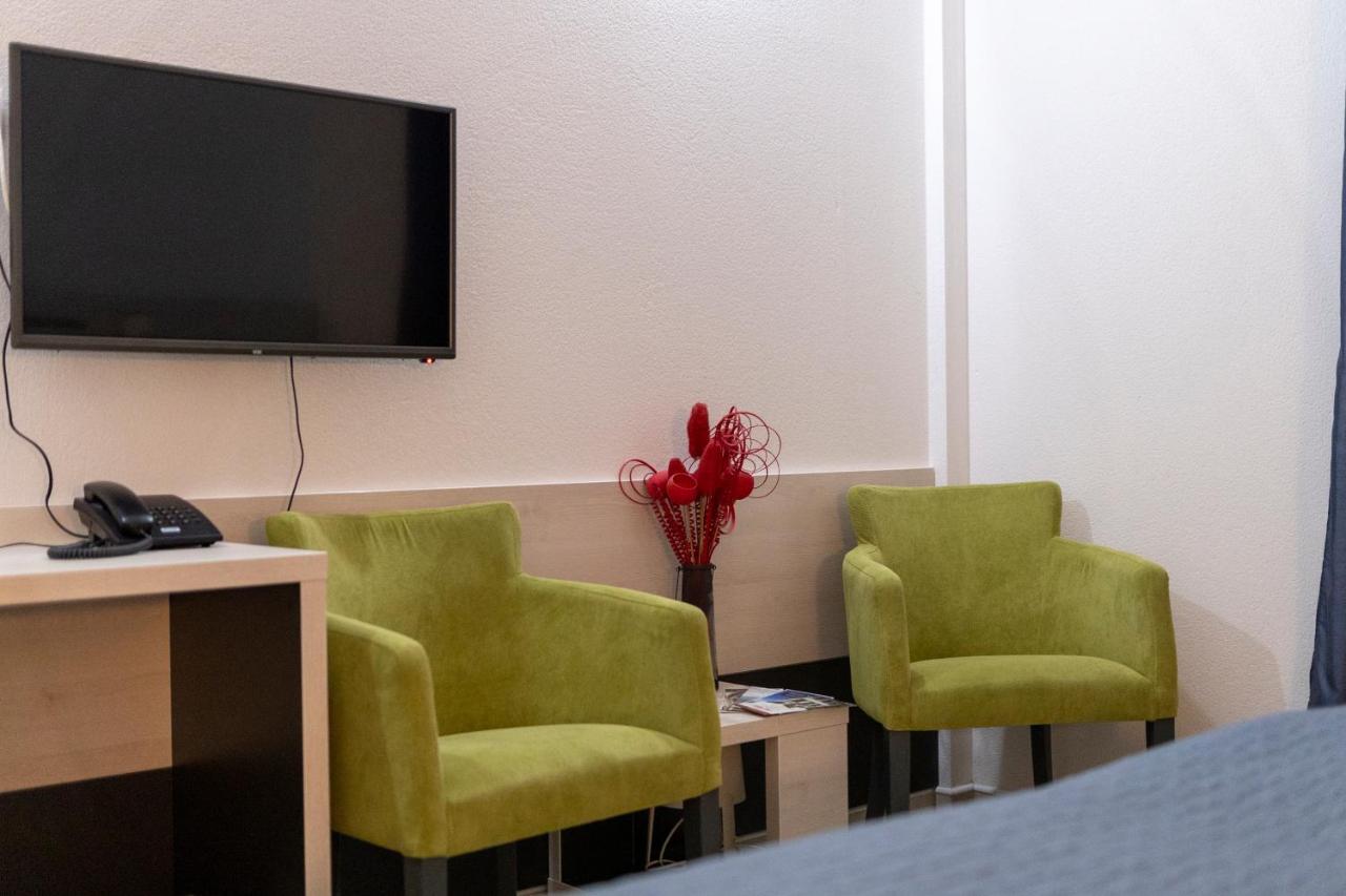 Garni Hotel 11Tica Dm Novi Sad Luaran gambar