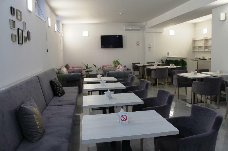 Garni Hotel 11Tica Dm Novi Sad Luaran gambar